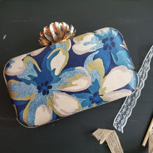 Load image into Gallery viewer, Hand Embroidery Bag Blue