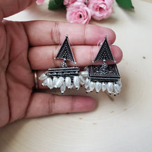 Load image into Gallery viewer, Anu Ch Tiger designer earrings