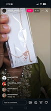 Load image into Gallery viewer, Chandrika
