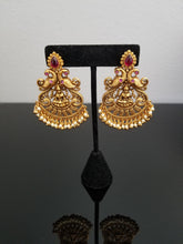 Load image into Gallery viewer, Minni Ammu and Lakshmi Sruthi Antique Temple Earring With Matte Gold Plating