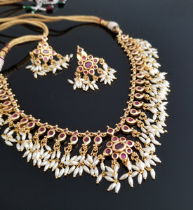 South indian style guttapusalu necklace set with kemp stones