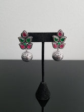 Load image into Gallery viewer, Reserved For Smitha Moshe Indo Western Classic Earring With Oxidised Plating 525