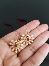 Load image into Gallery viewer, Antique Delicate Earring With Gold Plating 229