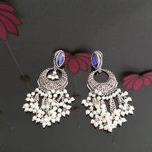Load image into Gallery viewer, Indo Western Chand Earring With Oxidised Plating 22107