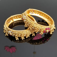 Load image into Gallery viewer, Antique Openable Bangles With Matte Gold Plating 1712