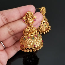 Load image into Gallery viewer, Antique Temple Earring With Matte Gold Plating 1724