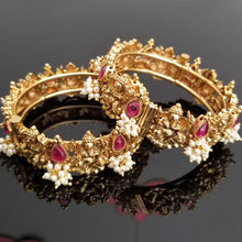 Load image into Gallery viewer, Antique Temple Bangles With Matte Gold Plating RN60