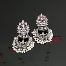 Load image into Gallery viewer, Indo Western Temple Earring With Oxidised Plating FL31