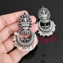Load image into Gallery viewer, Reserved For Sandhya Mamidipaka Indo Western Temple Earring With Oxidised Plating FL31