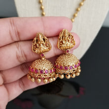 Load image into Gallery viewer, Antique Mala Pendant Set With Matte Gold Plating FL25