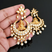 Load image into Gallery viewer, RESERVED FOR JYOTHI Kundan Chand Earring With Matte Gold Plating FL36