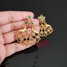 Load image into Gallery viewer, Antique Chand Earring With Gold Plating 0019