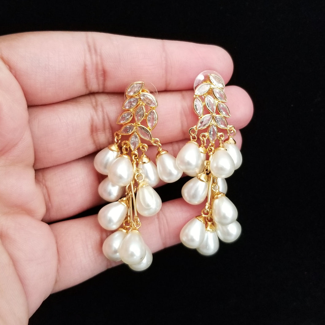Light Weight Pearl Earrings