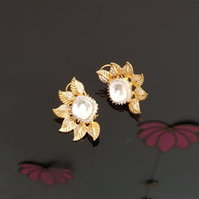 Load image into Gallery viewer, Big Kundan Statement Studs With Gold Finish