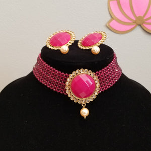 Indo Western Classic Necklace With Mehndi Plating