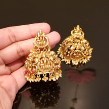 Load image into Gallery viewer, Antique South Indian Earring With Matte Gold Plating