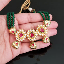 Load image into Gallery viewer, Kundan Necklace Set With Beads