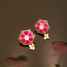 Load image into Gallery viewer, Reserved For Sanjana A Kundan Jadau Silver Alike Flower Earrings