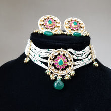 Load image into Gallery viewer, Pearl Kundan Choker With Gold Plating