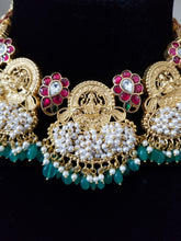 Load image into Gallery viewer, Pearl Cluster Kundan Jadau Lakshmi Necklace With Gold Palting