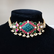 Load image into Gallery viewer, Carved Stone Jadau Kundan Choker With Gold Plating