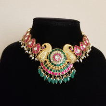 Load image into Gallery viewer, Jadau Kundan Necklace Set
