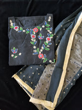 Load image into Gallery viewer, NY 4 Black - Gold Thread Work Kurti Set
