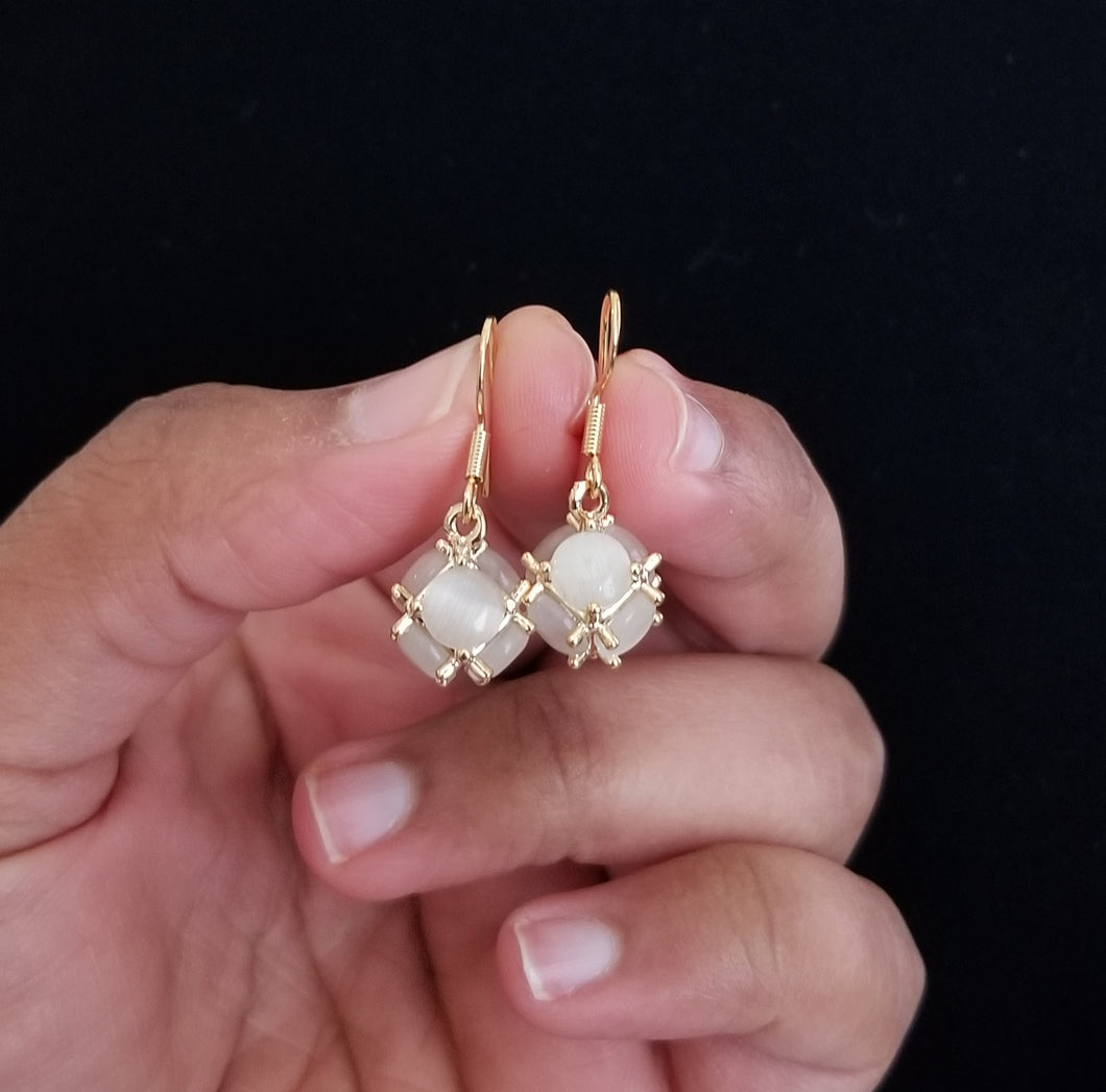 Pavani, Mounika Gouda, Swetha Reddy, Srija Chowdary and Harshini WESTERN SHORT EARRING HL6