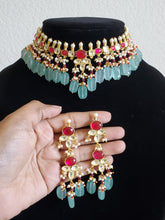 Load image into Gallery viewer, Suvarchala Pachi Kundan Necklace With Gold Plating