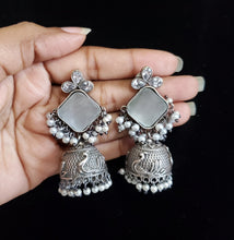Load image into Gallery viewer, Jhumki With Oxidised Plating