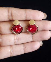 Load image into Gallery viewer, Indo Western Small Earrings