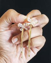 Load image into Gallery viewer, Anu Ch Western Chain Earring