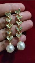 Load image into Gallery viewer, Anusha K WESTERN SHORT EARRING Gold